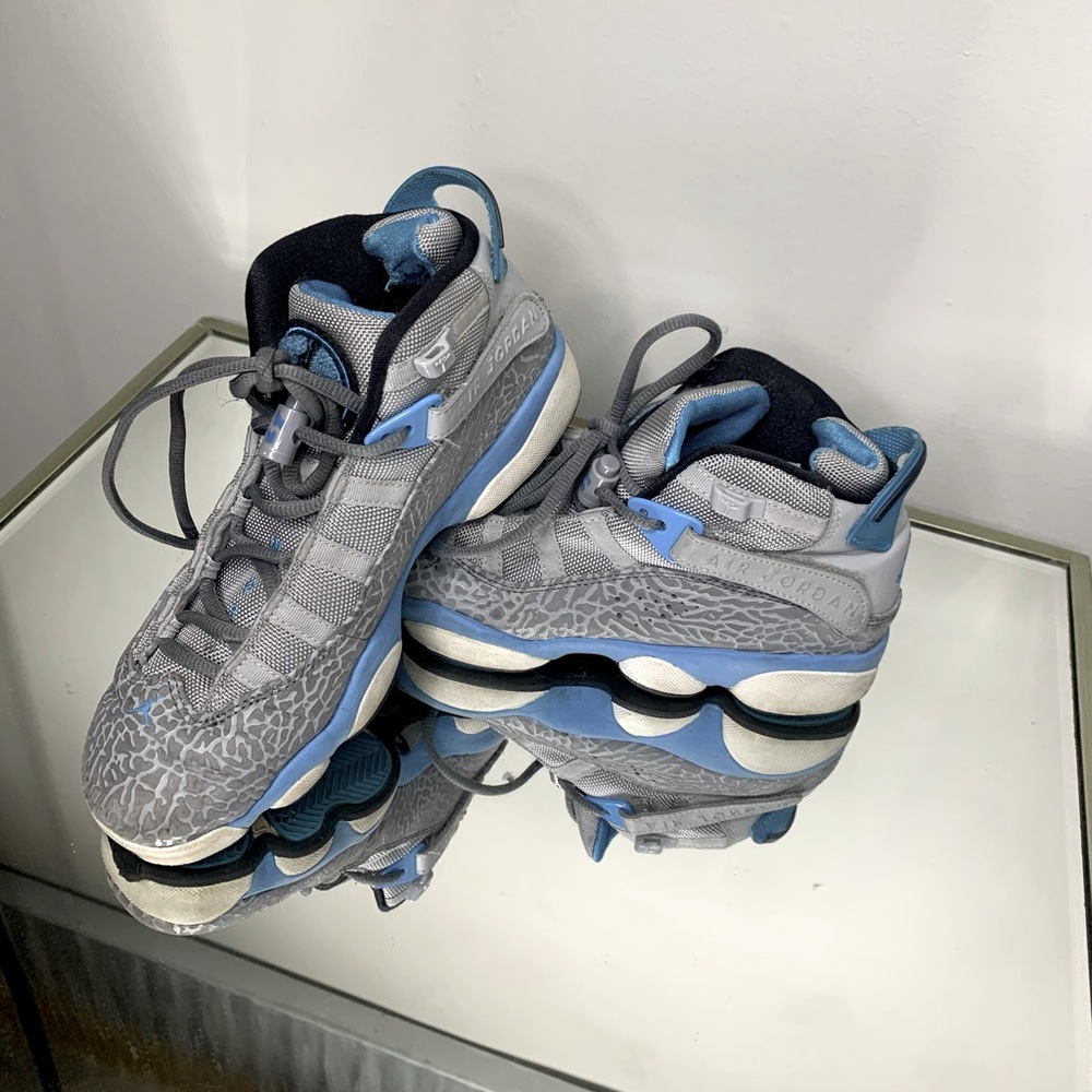 Tennis shoes  Jordans Blue